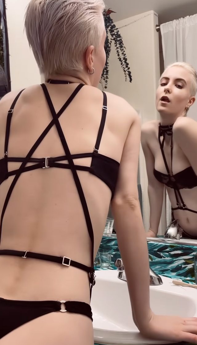 lunatic femme