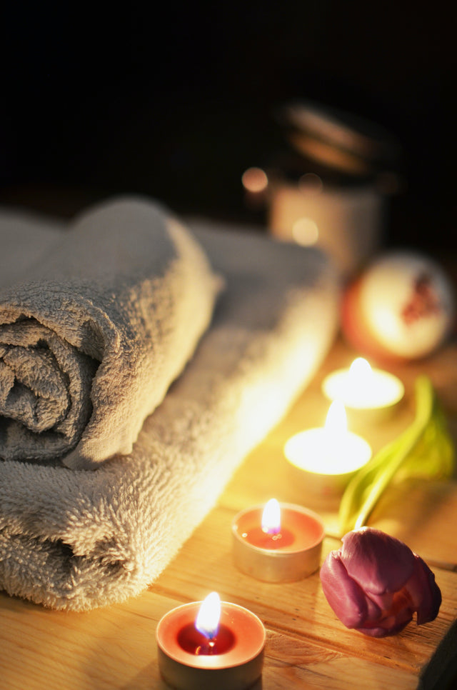 erotic massage candles and towel